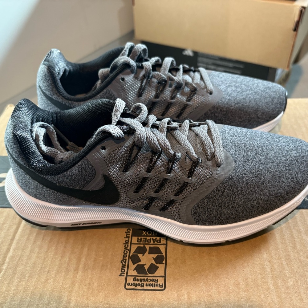 Nike Gray and Black kids Running Shoes